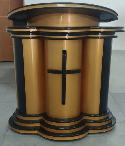 PÚLPITO DE MADEIRA
