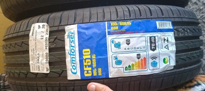 Pneu Novo Comforser CF510 195/60R15 88H