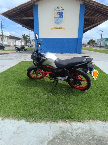 Titan 160