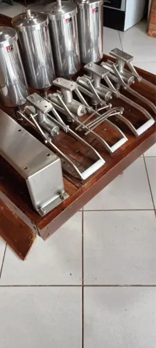 Vendo 4 recheadeiras de 2l NOVAS