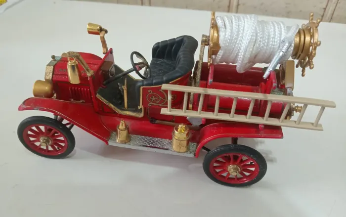 Carro de Bombeiros Ford T 1914 Relíquia!! 1/18 Diecast 