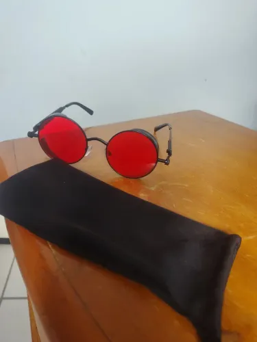Óculos vermelho novo !