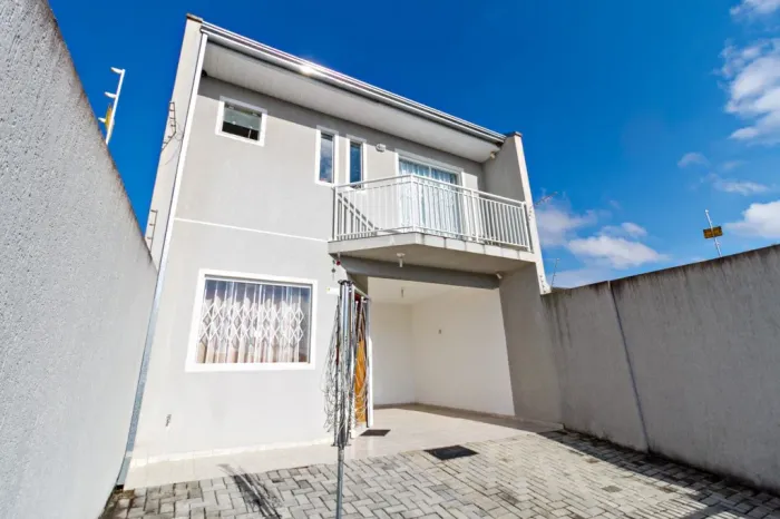 Sobrado com 3 quartos para alugar por R$ 3200.00, 108.95 m2 - SANTA CANDIDA - CURITIBA/PR
