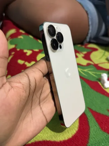Vendo Iphone semi novo iPhone 14 Pro Max