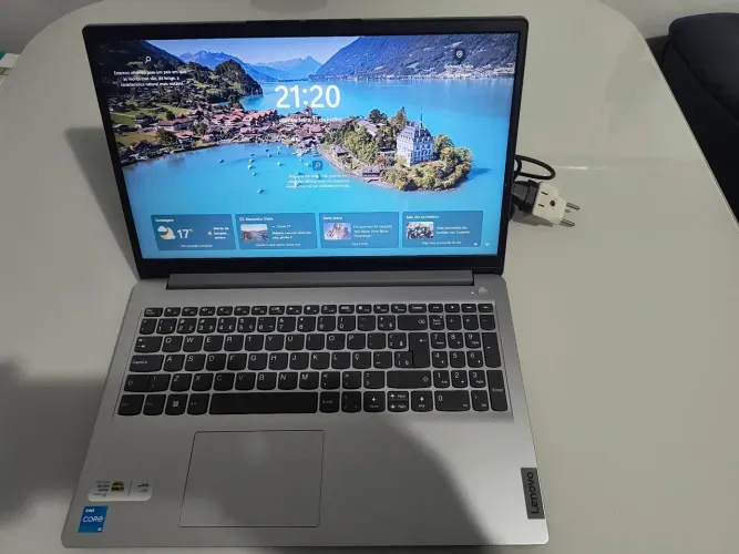 Notebook novíssimo