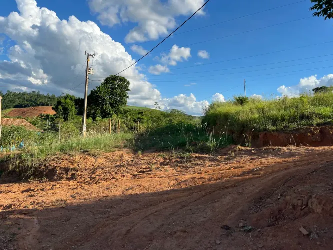 Vendo terreno em São Dalmacio