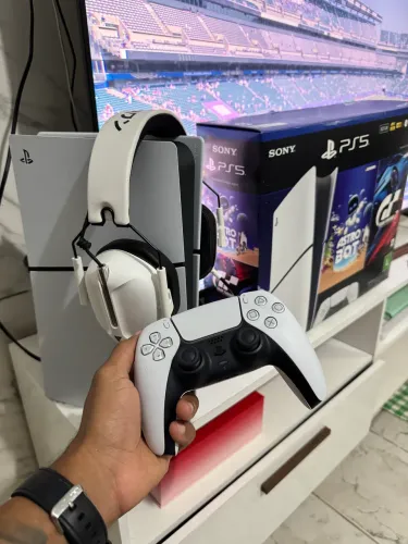 PlayStation5 Slim l PS5 Digital 825GB | Pacote ASTRO BOT e Gran Turismo 7
