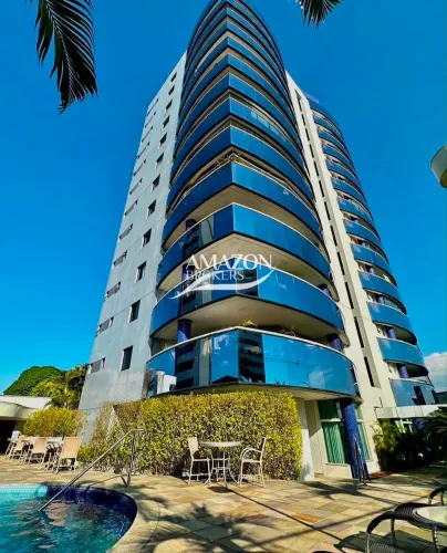 Apartamento de 200 m2 no Edifício Chopin, Nossa Sra das Graças, disponível para venda: