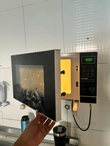 Microondas funcionando tudo