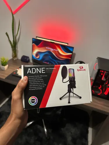 Microfone Redragon Adne Argb Usb e com Pop Filter-Novo Lacrado