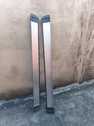 Vendo estribos laterais para eco sport 