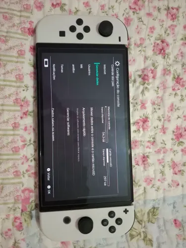 Nintendo Switch Oled Completo + 2Controles Pro(Apex 5 + 8Bitdo) + 512sd + Cases.