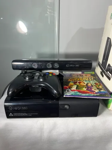 Xbox 360 completo com Kinect + Jogo