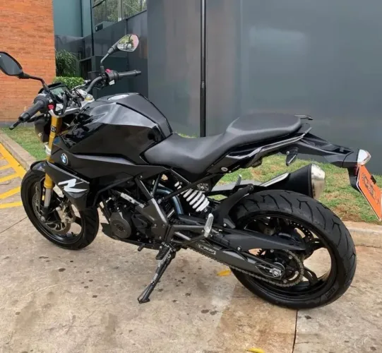 BMW G310 R