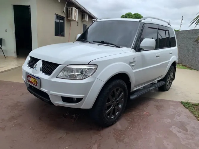 Mitsubishi Pajero TR4 2.0 Flex 16V 4X2 Aut. 2015