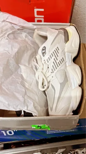 Teia New Balance novo
