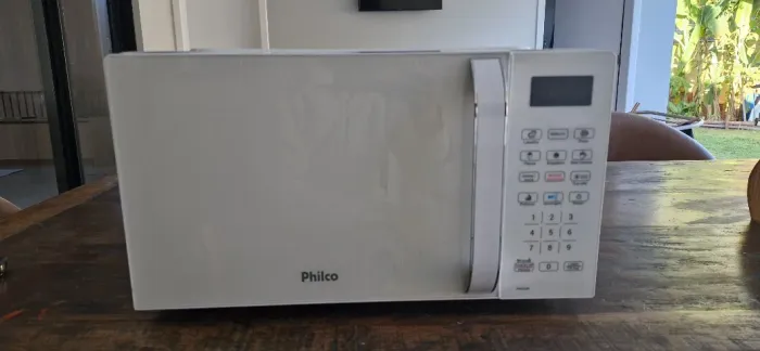 Microondas semiNovo 20l Philco