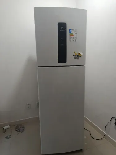 Vendo geladeira Electrolux inverter 410l 127v