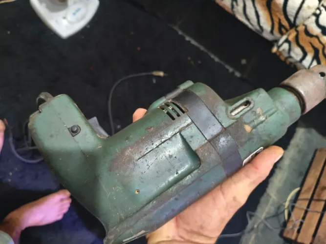 Máquina de furar 