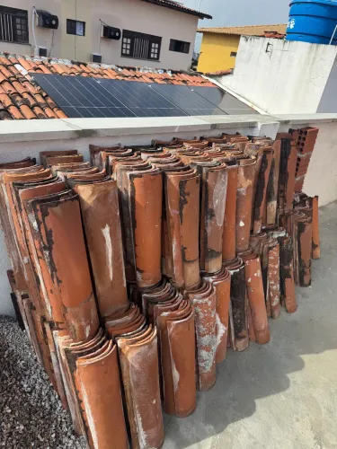 700 Telhas de cerâmica usada