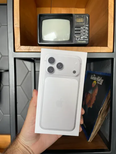 IPHONE 17 PRO MAX 256GB SILVER (LACRADO)