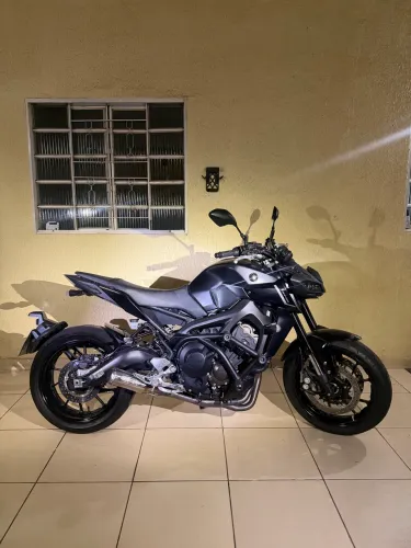 Mt 09 3800 kms rodados