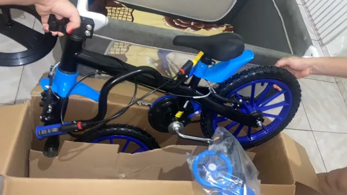 Bicicleta nova na caixa (nunca montada)