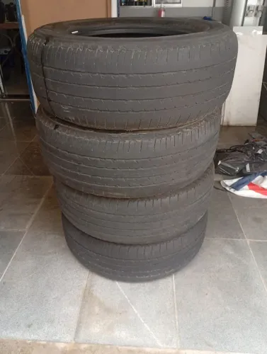 Vendo 4 pneus Bridgestone Dueler meia vida (265/60/18)