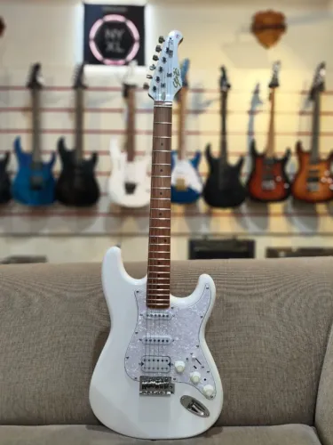 Guitarra Seizi Multismart Vintage Budokan Pearl White c/ Bag *LANÇAMENTO!* (NOVA!)