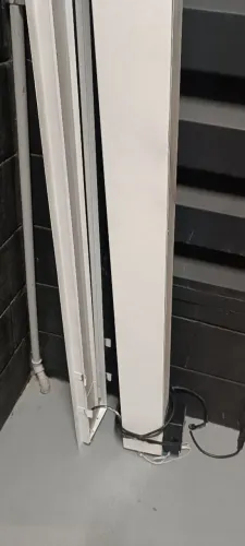 Tela retrátil para projeção
