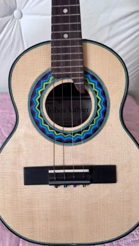 Cavaco lobos Luthier cedro exótico