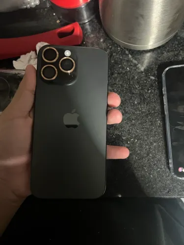 Celular iPhone 16 pro max 
