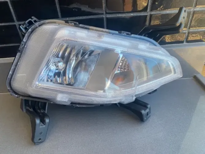 FAROL DE NEBLINA DIREITO HYUNDAI CRETA 2021-2024