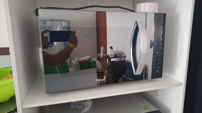 Microondas philipes espelhada, para retirada de peças