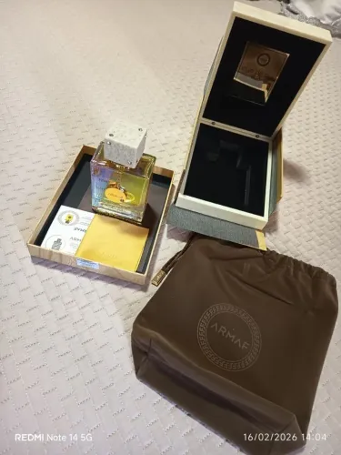 Perfume Árabe Club de Nuit Oud Parfum - Original apenas testado