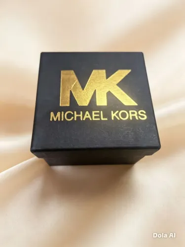 Relogio Michael Kors original, novo , com pilha nova e funcionando perfeitamente.
