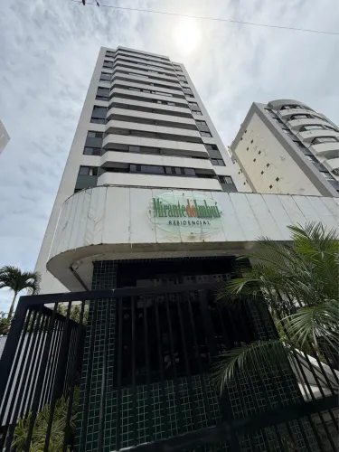 APARTAMENTO 3/4 COM SUÍTE E VARANDA NA RUA DAS PATATIVAS NO IMBUI 