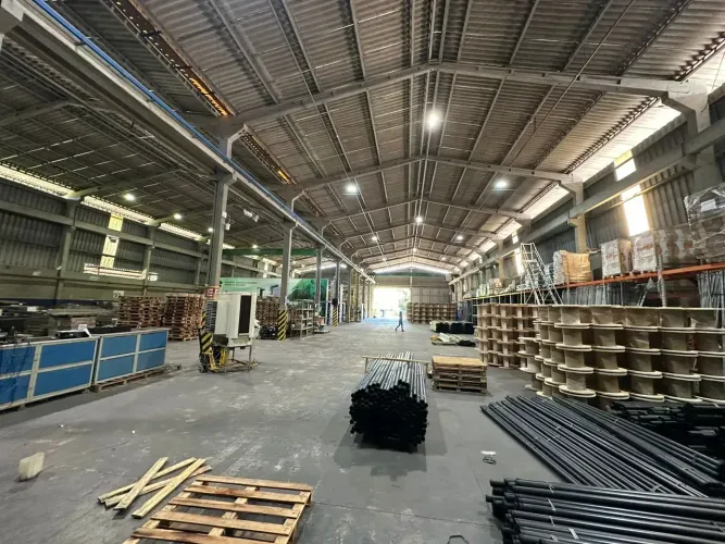 Galpão para Locação no CIVIT II | 2.000m² | Estrutura Completa com ponte rolante