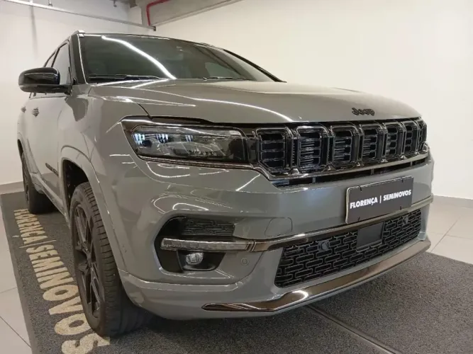 Jeep Commander Black Hurricane 2.0 4X4 TB AUT 2025