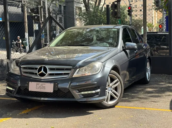 Mercedes-Benz C-180 CGI Sport 1.6 TB 16V 156cv Aut. 2014