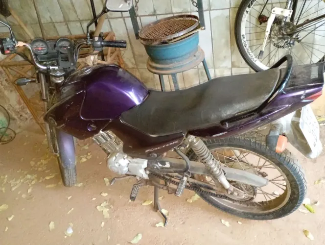 Vendo factor ybr 125 roxa