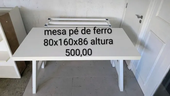 Mesa de MDF com pé de ferro 