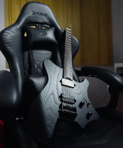 Guitarra Headless Eart GW2 Preta