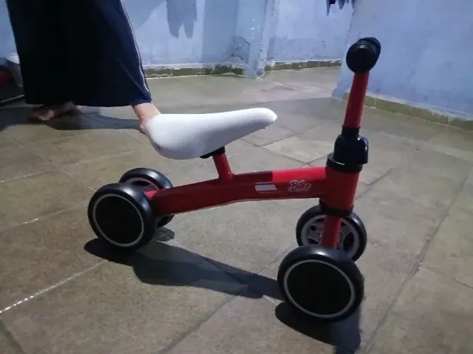Bicicleta de equilíbrio baby