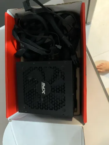 Fonte 750W XPG Kyber nova