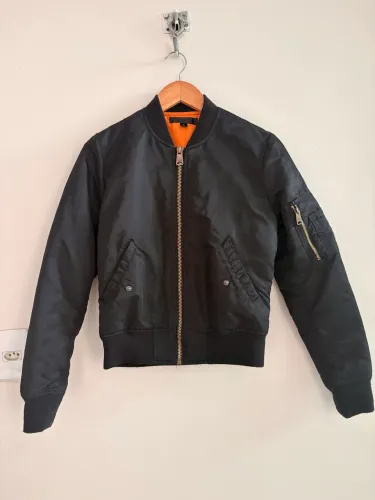 Jaqueta Bomber Preta John&John