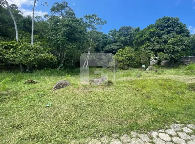 Terreno à venda no Córrego Grande