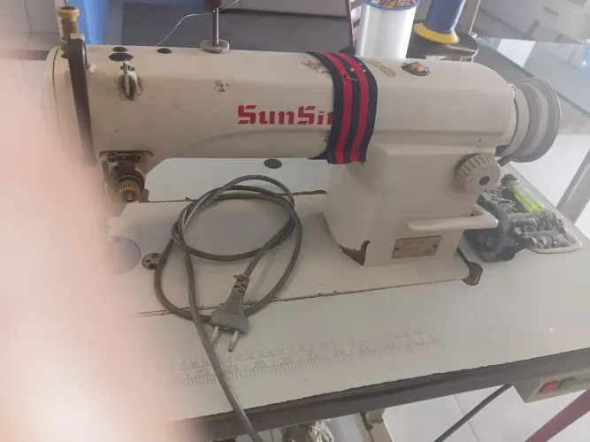 VENDO MÁQUINA DE COSTURA RETA INDUSTRIAL SEM DEFEITOS USADA