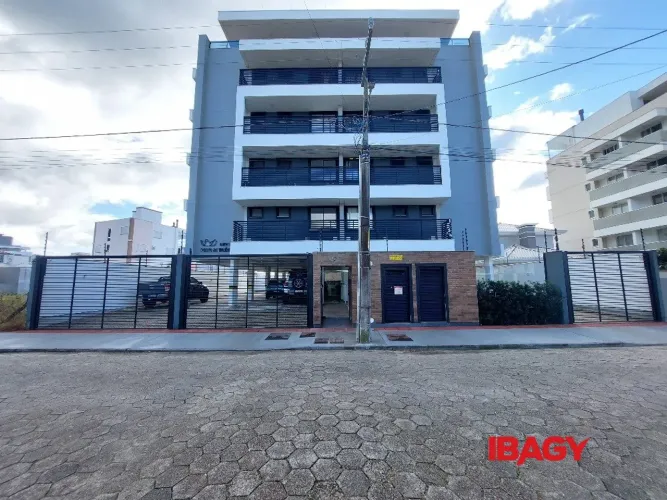 Excelente Apartamento 2 dormitório(s) em Praia de Fora - Palhoça