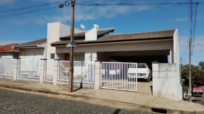 Casa de 2 dormitórios em Quatiguá -PR
